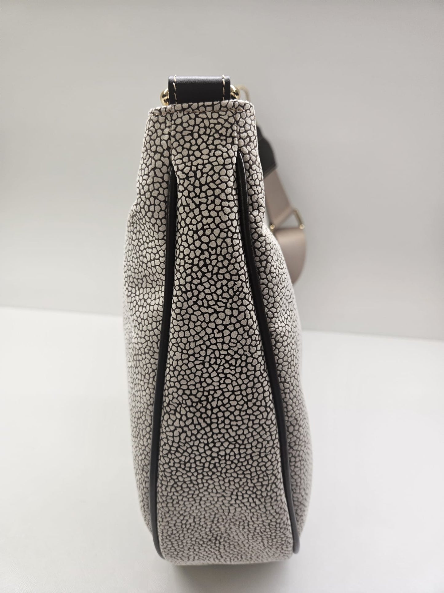 Borsa donna linea Simo in stampo tapiro con rifiniture in pelle di vitello