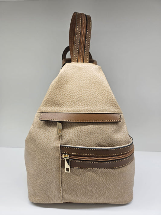 Zaino donna in tapiro con rifiniture in pelle vitello.