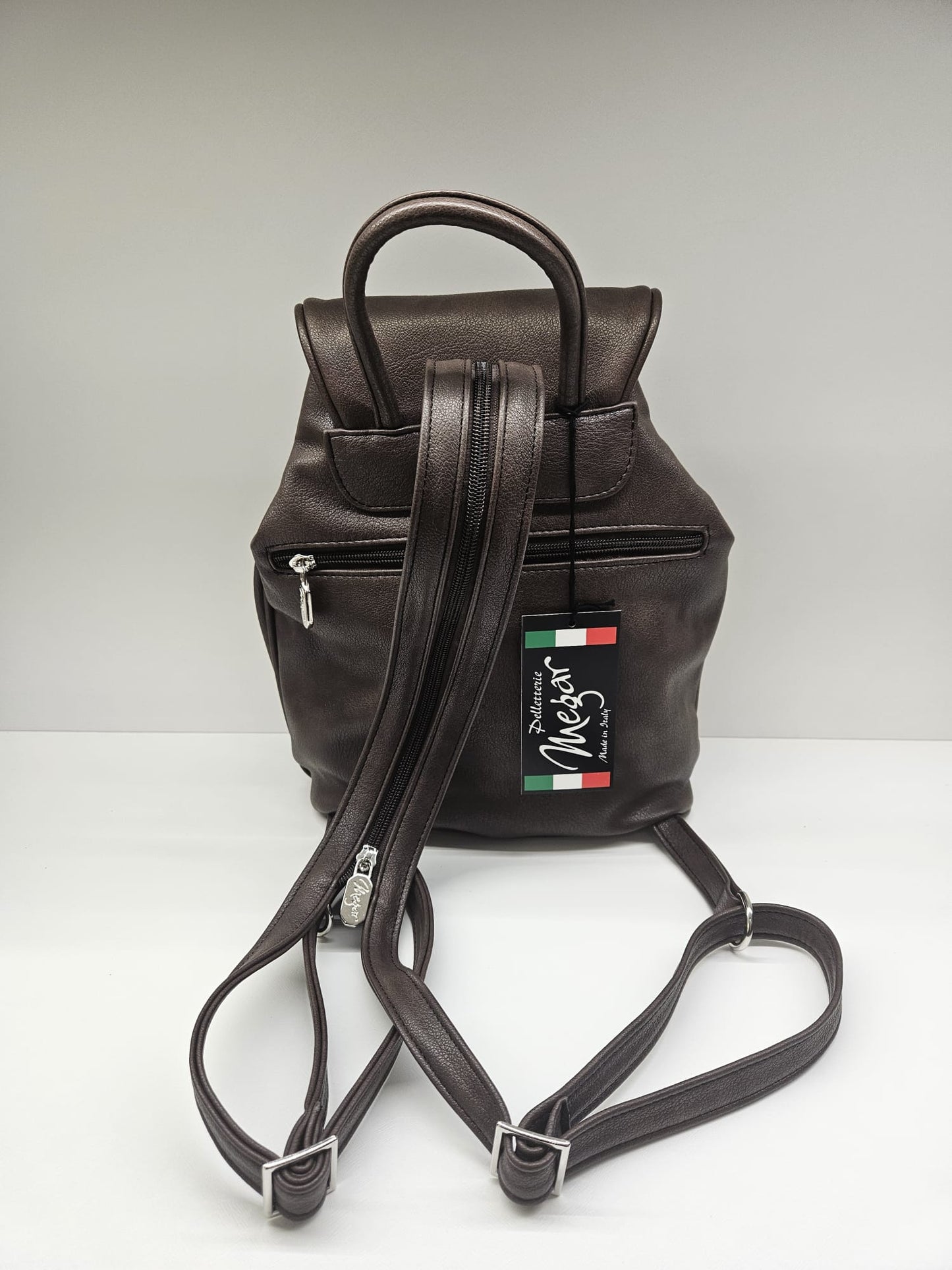 Zaino donna vegan per tutti i giorni, leggero e spazioso.