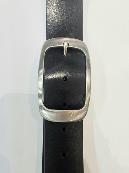 Cintura donna x jeans in cuoio con fibbia in metallo doppia