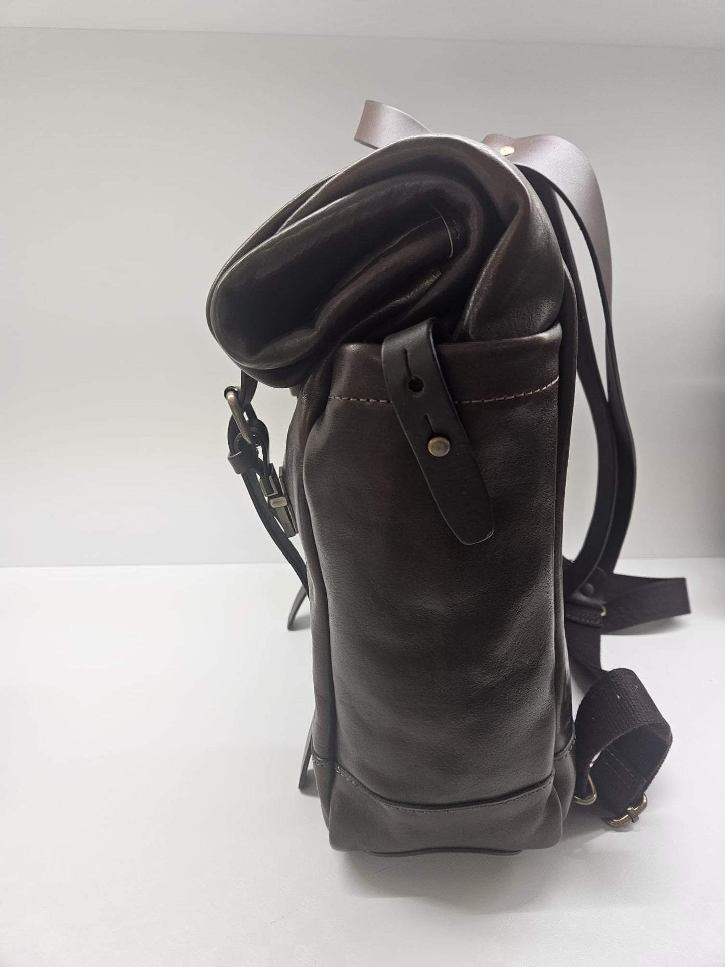 Zaino uomo Chiarugi in pelle vacchetta fatto a mano made in italy Firenze.