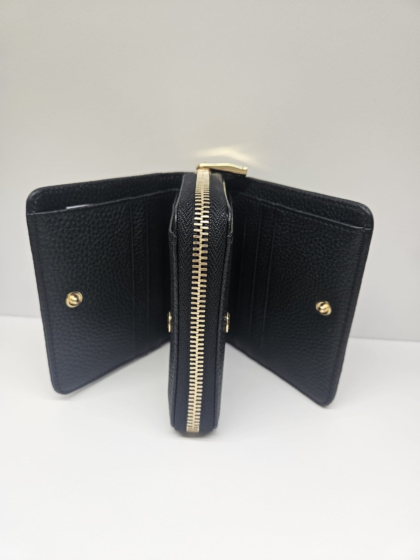 Portafoglio donna Nannini linea Wallis colore argento.