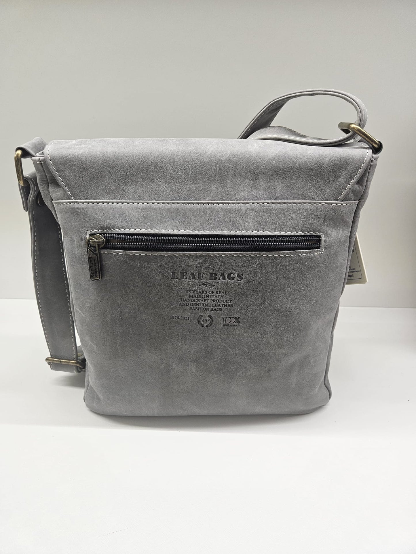 Borsello uomo in Nabuk Morbido al tatto.